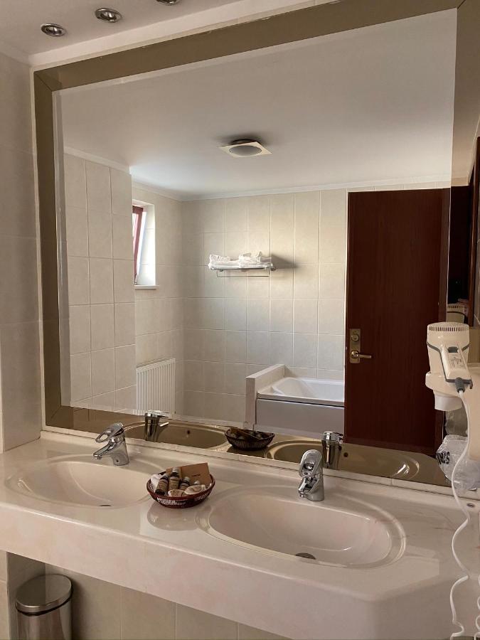 Casa Jasmine Hotel บราชอฟ ภายนอก รูปภาพ